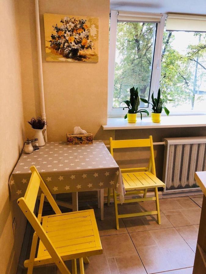 Sunflower Apartment Near Kiev Airport & Railway Station & Center City! Eksteriør billede