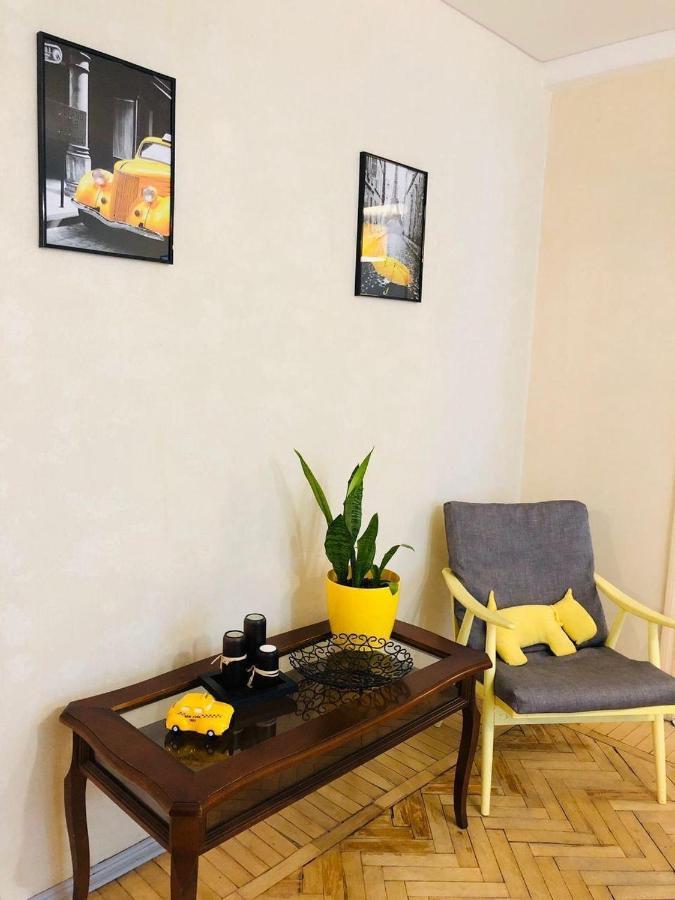 Sunflower Apartment Near Kiev Airport & Railway Station & Center City! Eksteriør billede