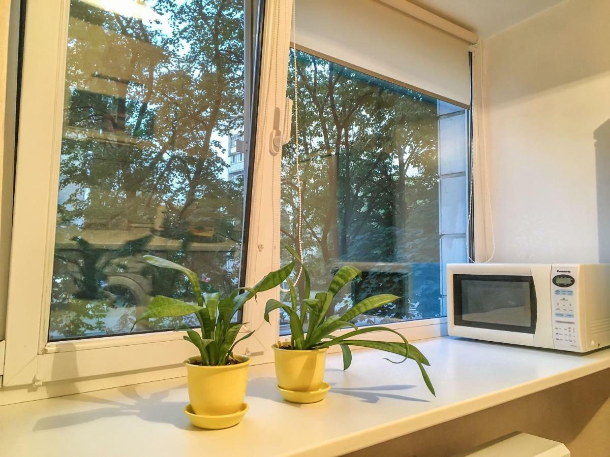 Sunflower Apartment Near Kiev Airport & Railway Station & Center City! Eksteriør billede