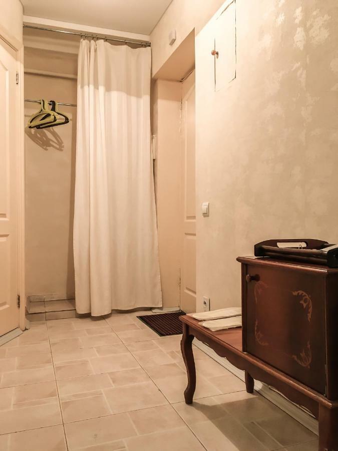 Sunflower Apartment Near Kiev Airport & Railway Station & Center City! Eksteriør billede